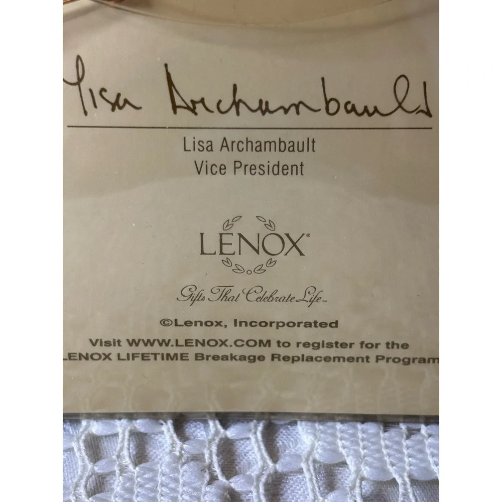Lenox Angel and Doves Pin Set Ivory China 24K Gold Hand Decorated Brooch New - Picture 6 of 9